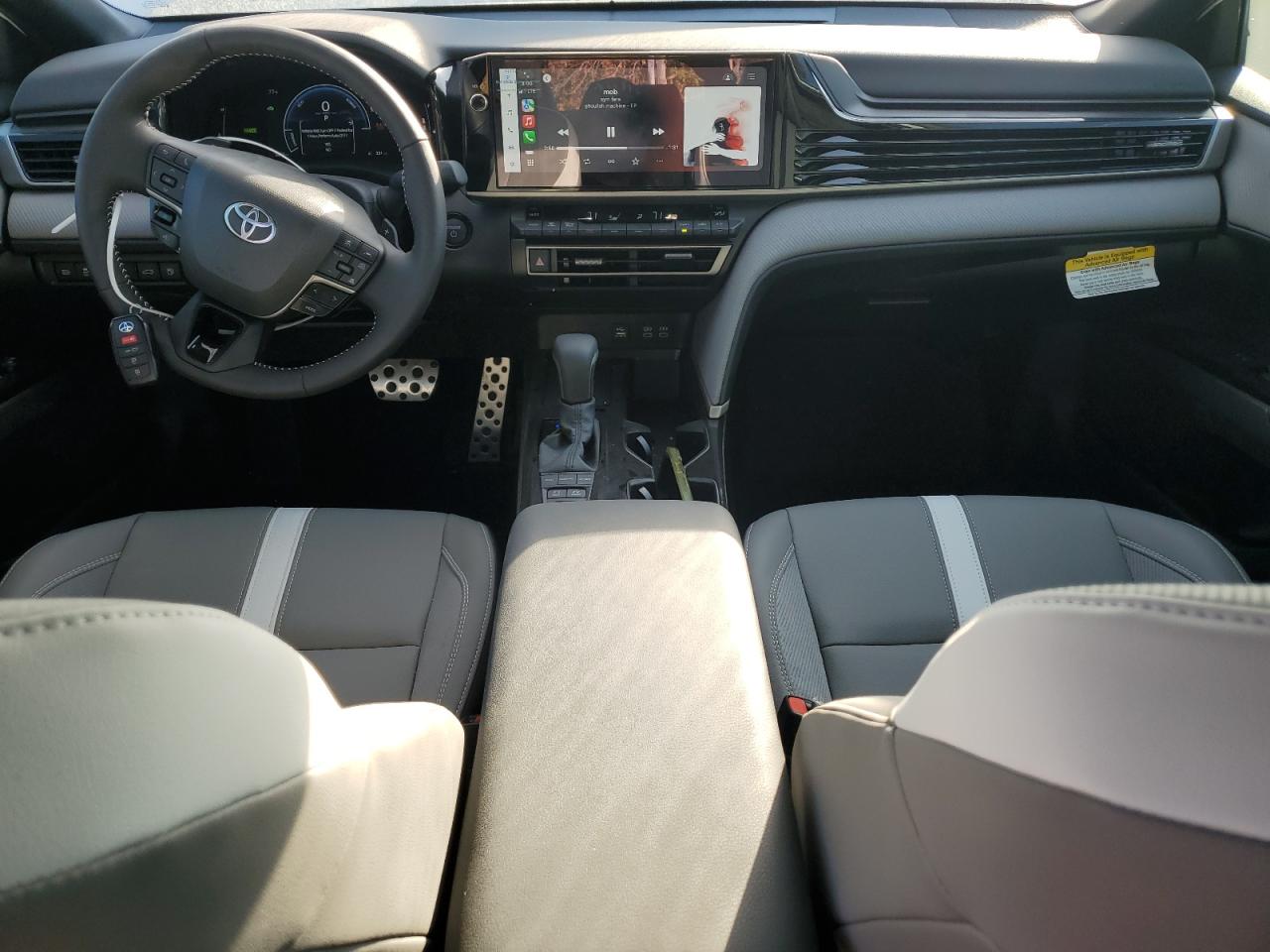 2025 TOYOTA CAMRY XSE photo 8
