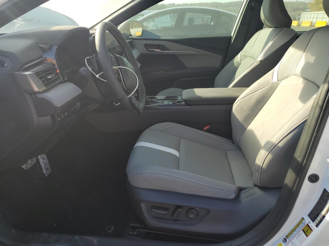 2025 TOYOTA CAMRY XSE photo 7