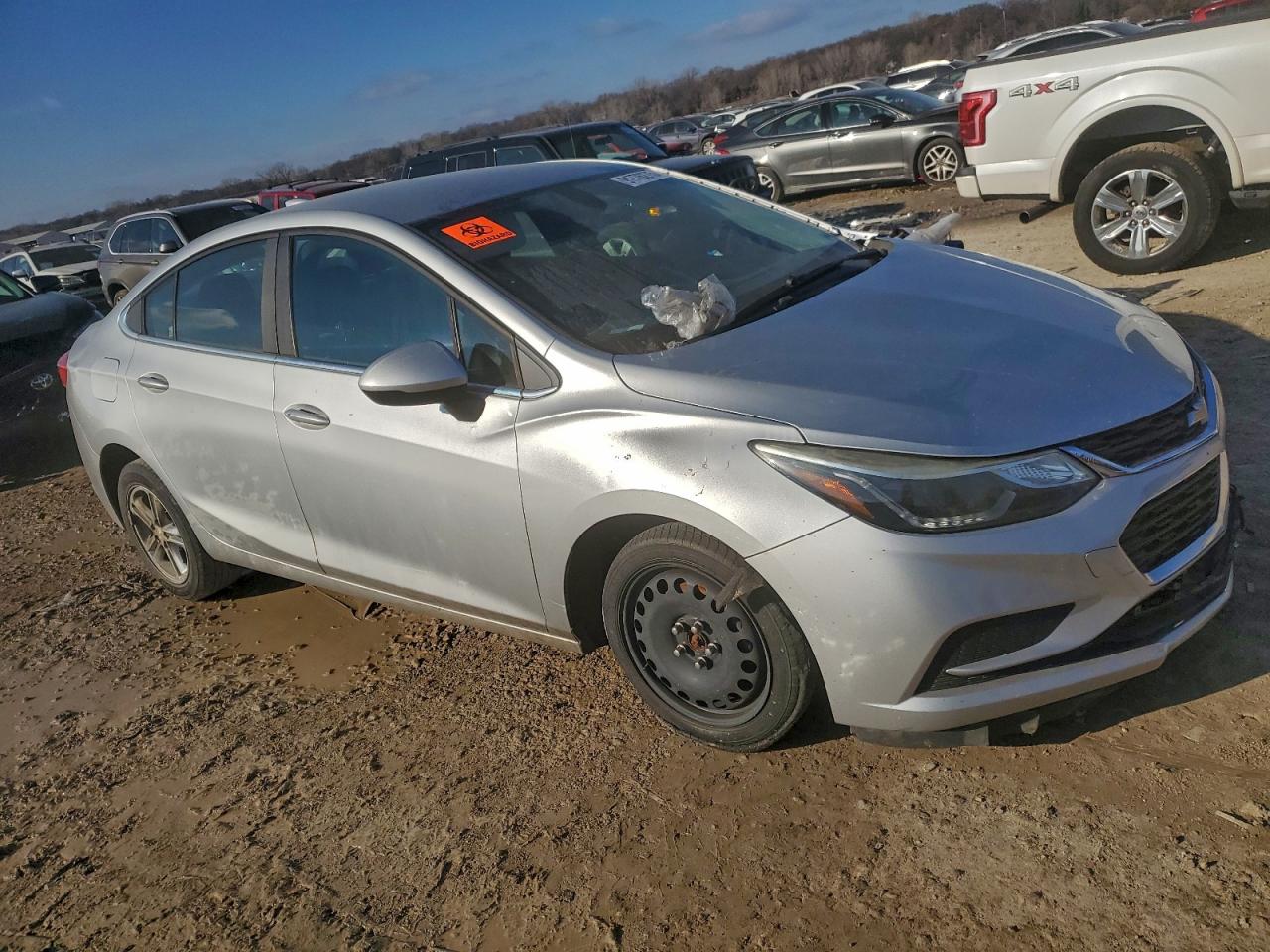 2017 CHEVROLET CRUZE LT photo 4
