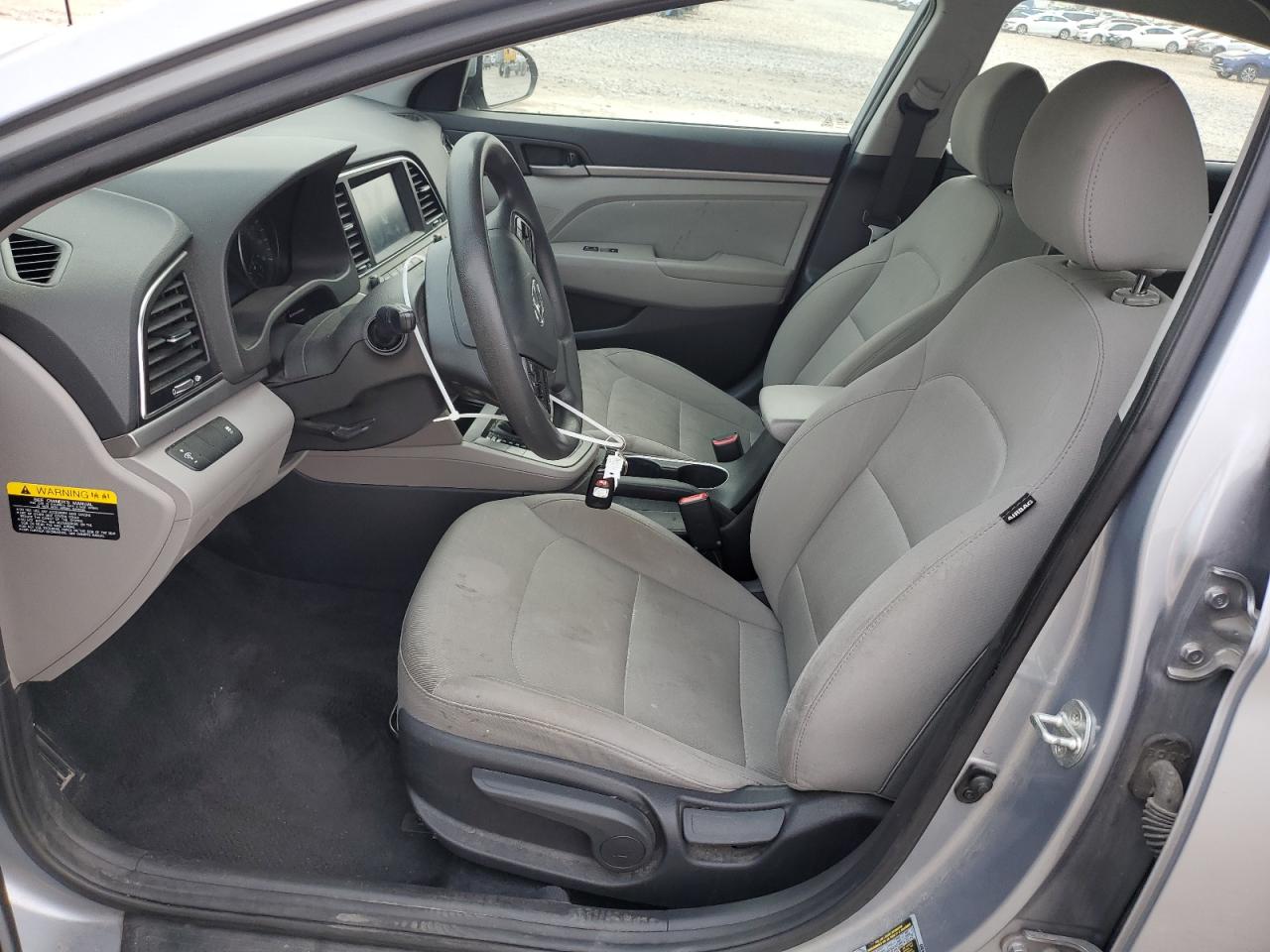 2017 HYUNDAI ELANTRA SE photo 7