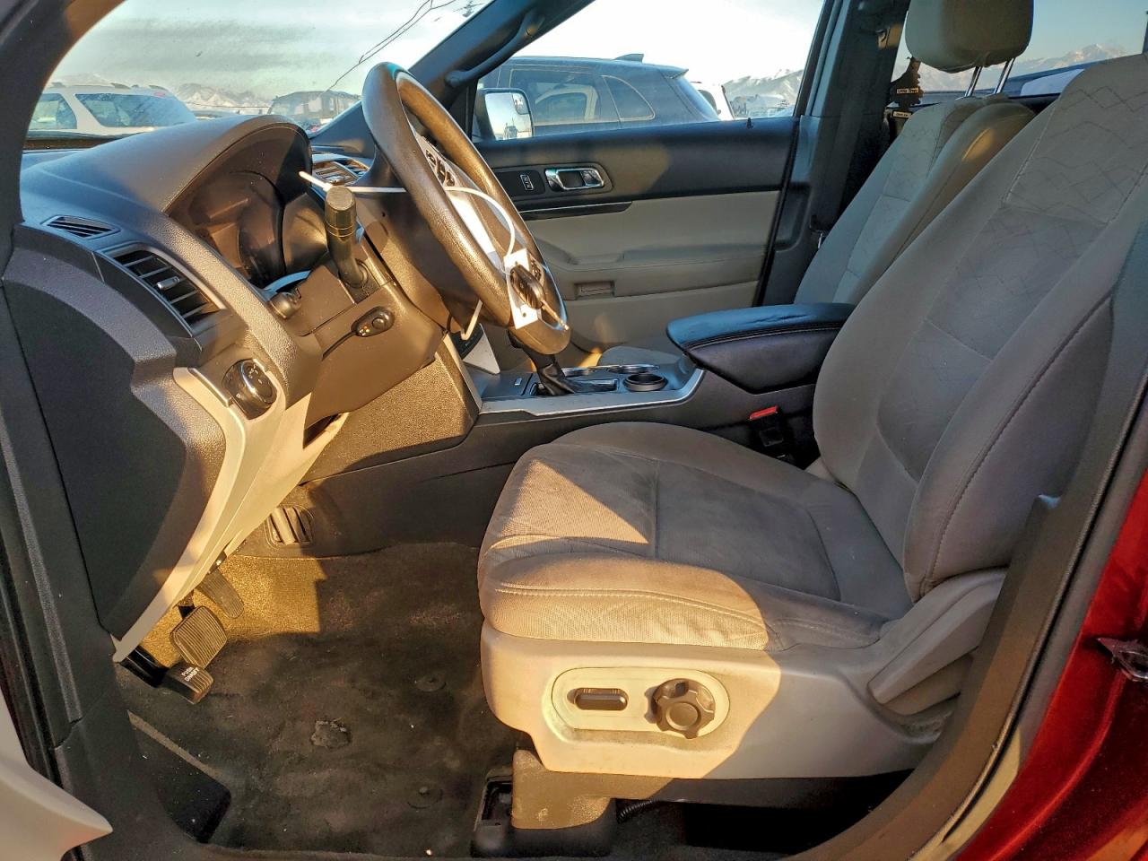 2014 FORD EXPLORER photo 13
