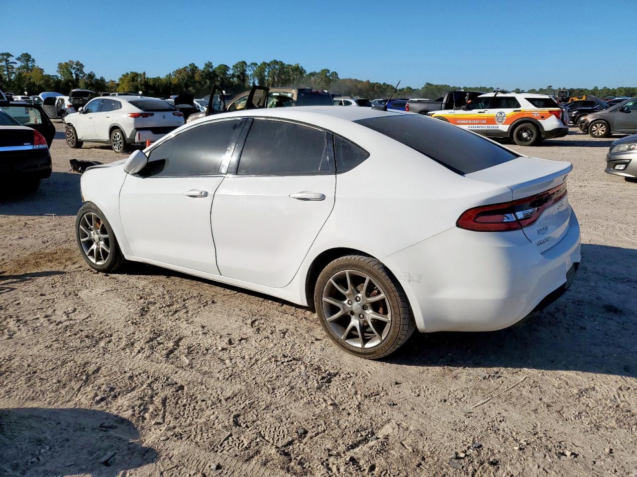 2015 DODGE DART SXT photo 2