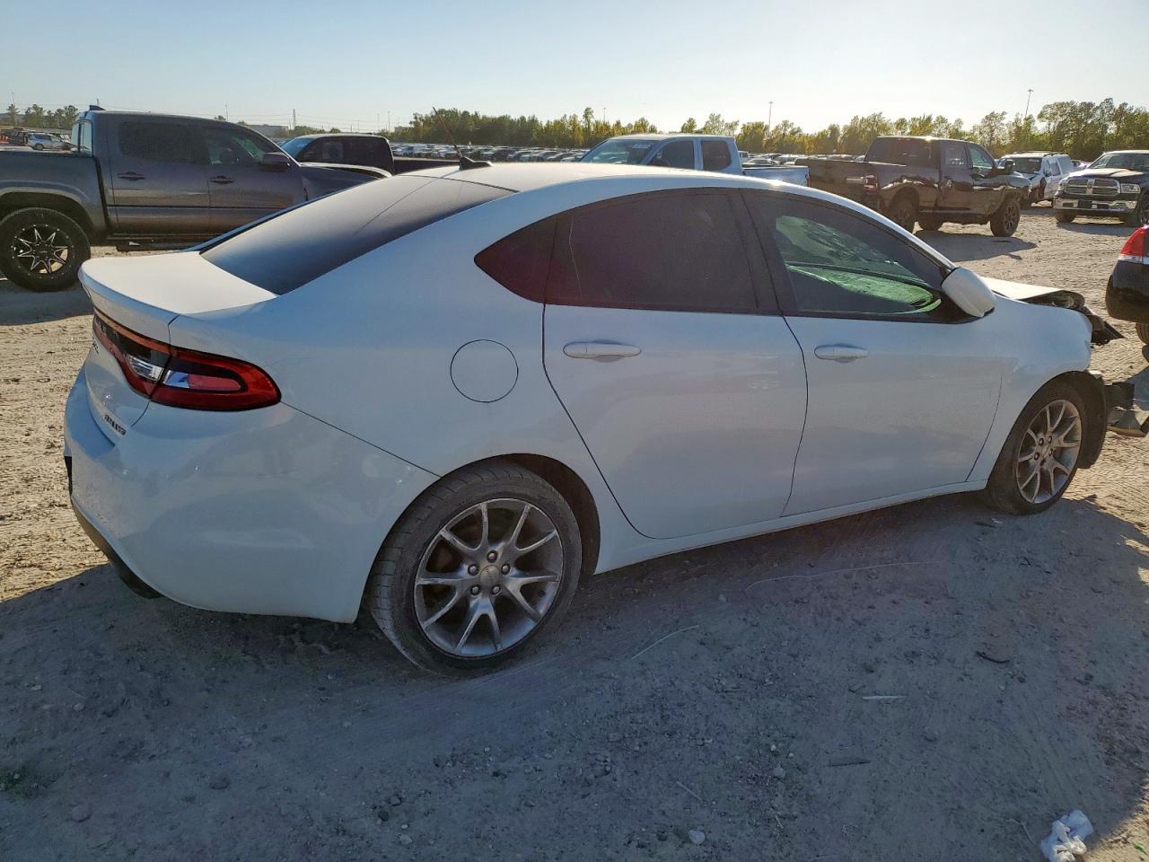 2015 DODGE DART SXT photo 3