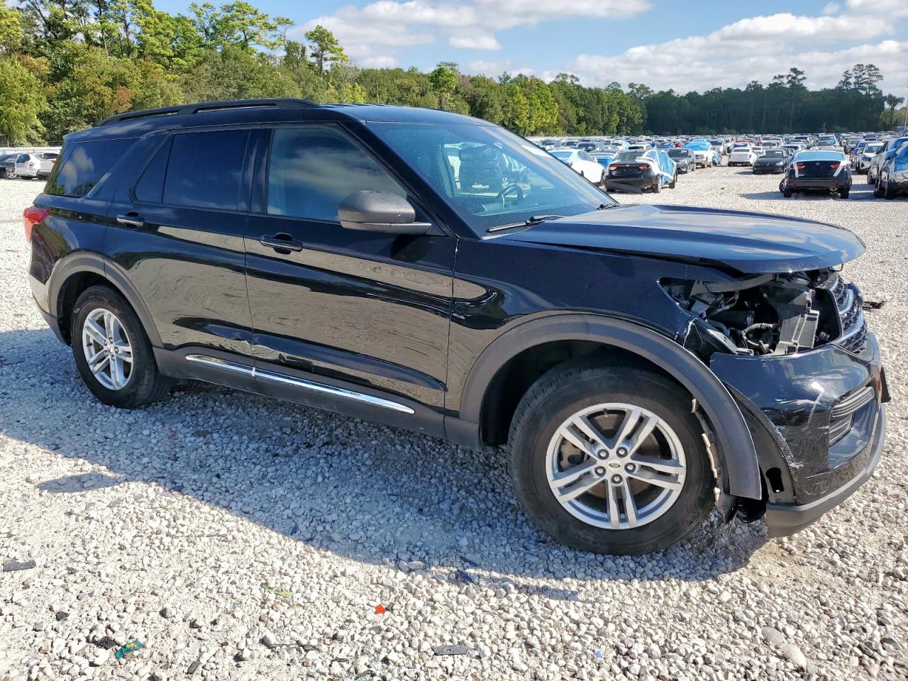 2020 FORD EXPLORER XLT photo 4