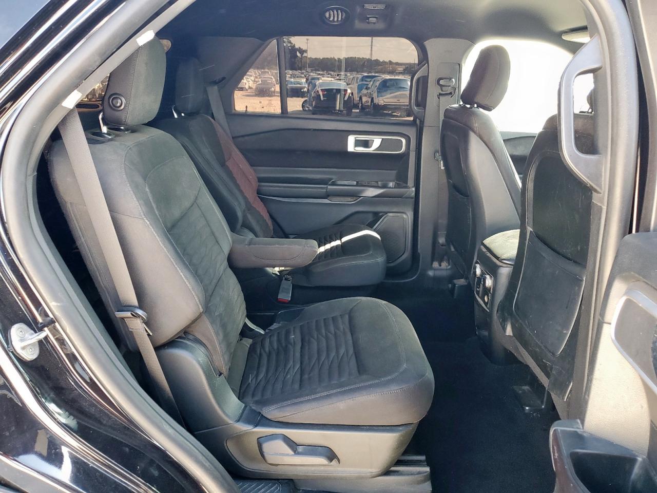2020 FORD EXPLORER XLT photo 11