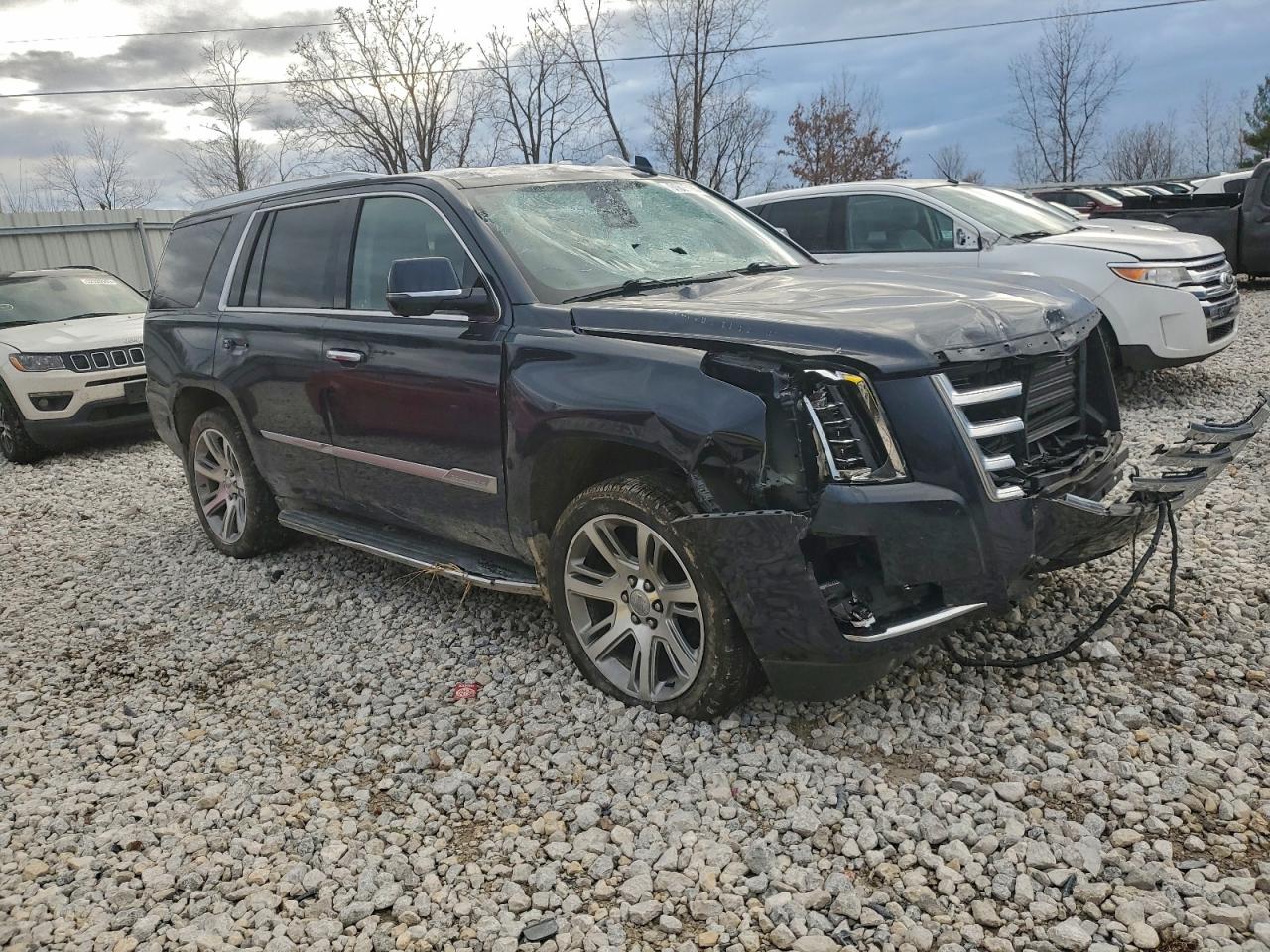2020 CADILLAC ESCALADE LUXURY photo 4