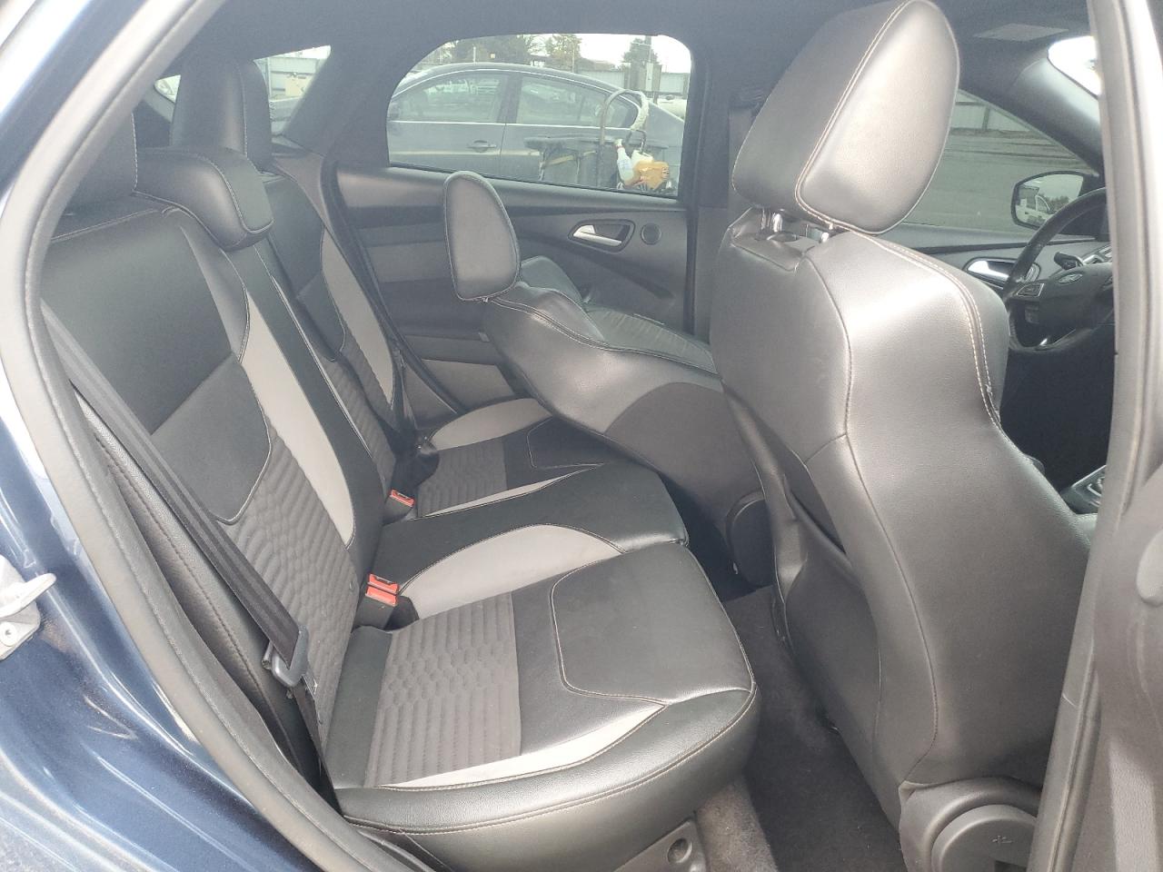 2018 FORD FOCUS photo 10