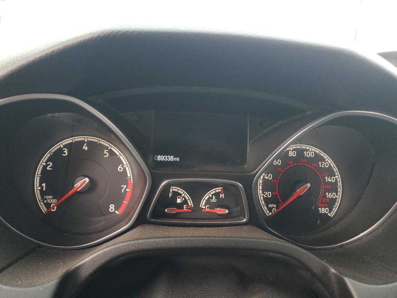 2018 FORD FOCUS photo 9