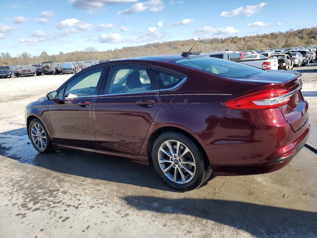 2017 FORD FUSION SE photo 2