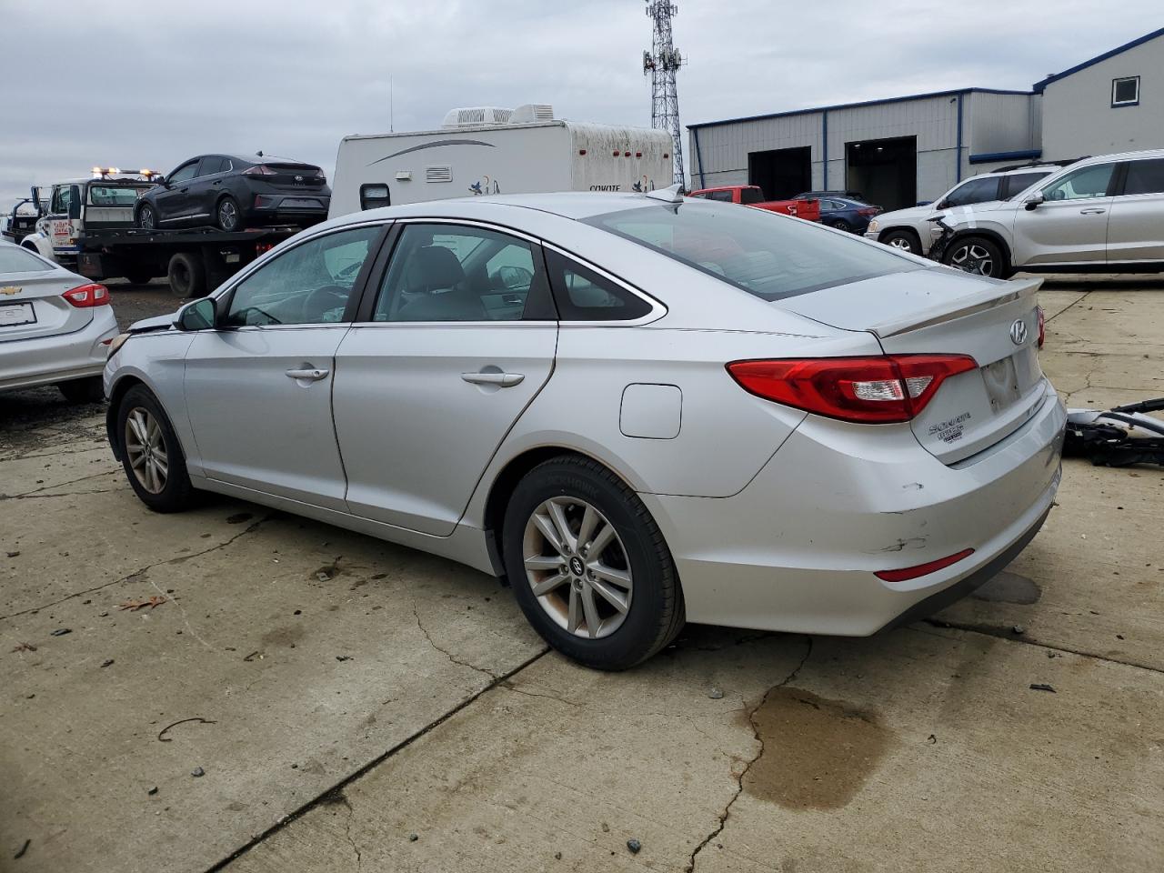 2015 HYUNDAI SONATA SE photo 4