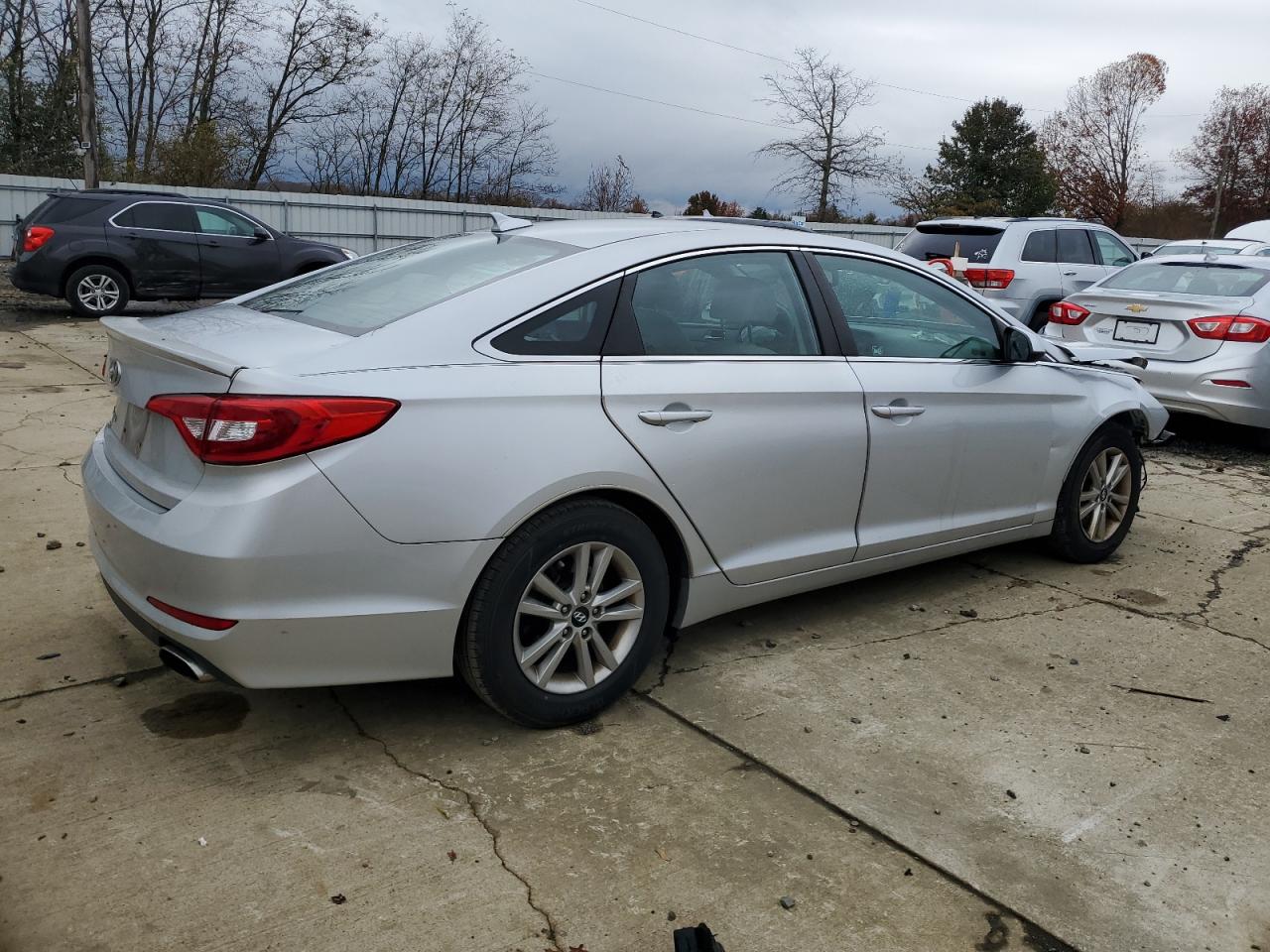 2015 HYUNDAI SONATA SE photo 7