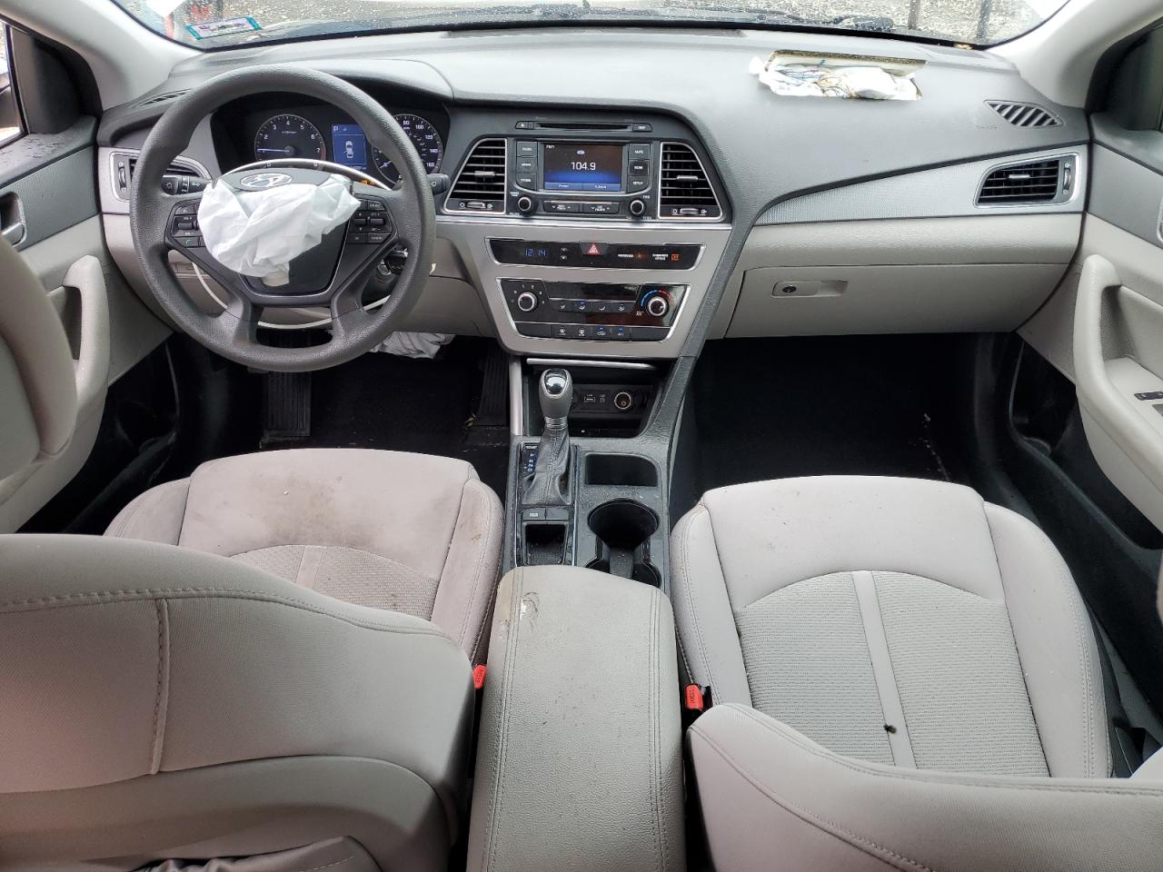 2015 HYUNDAI SONATA SE photo 22