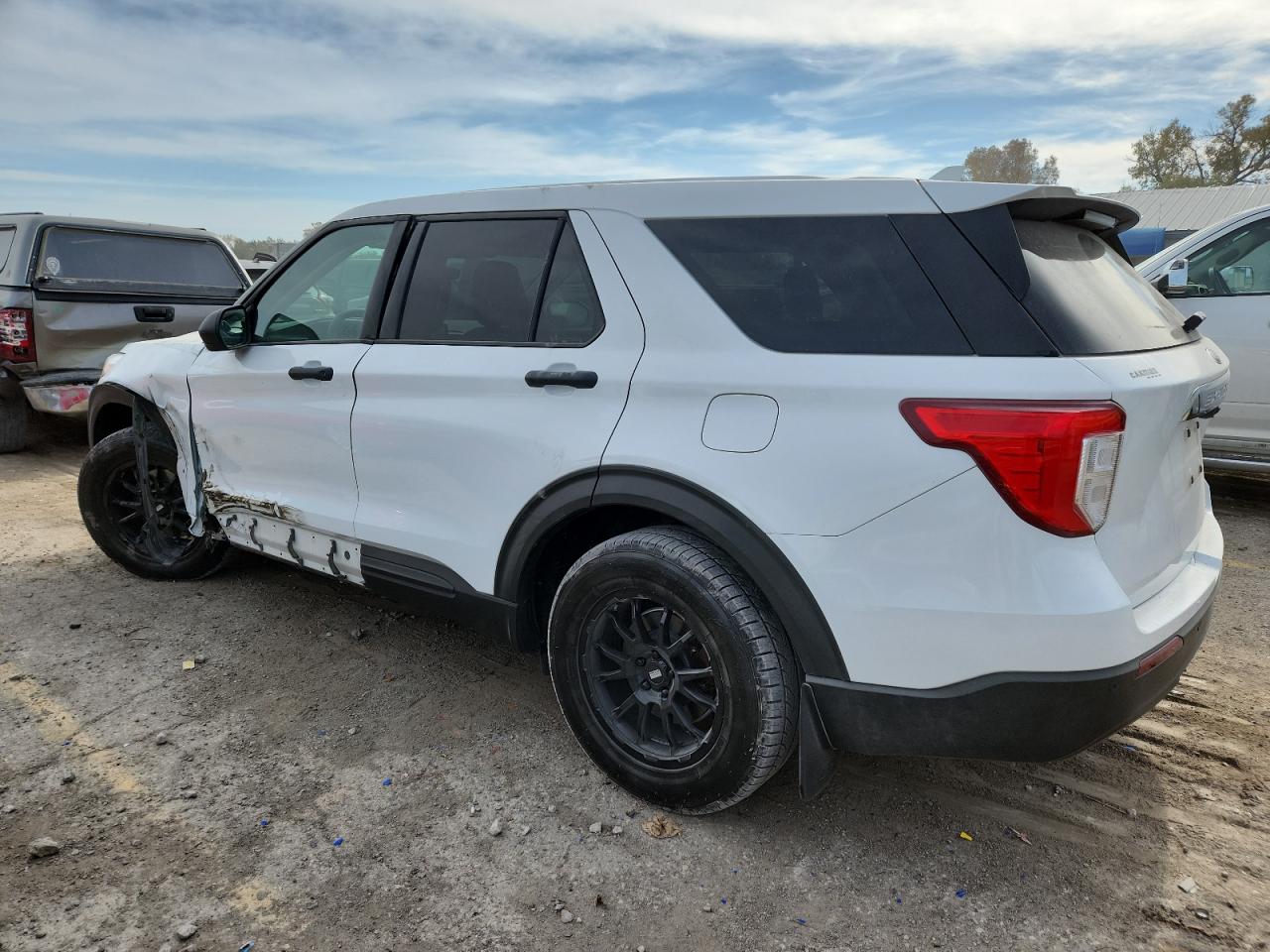 2020 FORD EXPLORER photo 2