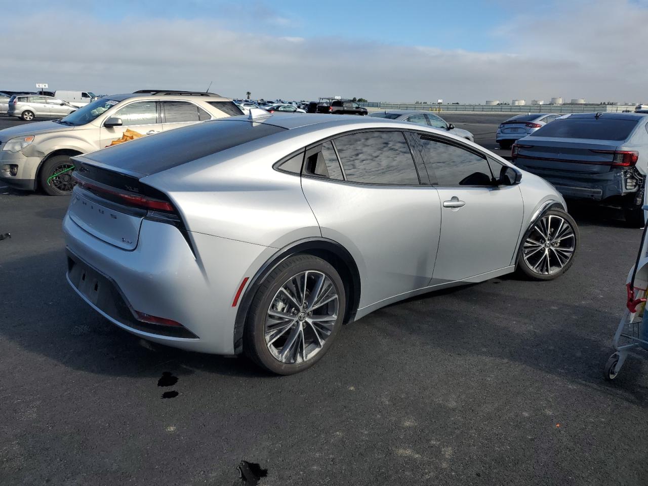 2024 TOYOTA PRIUS LE photo 5