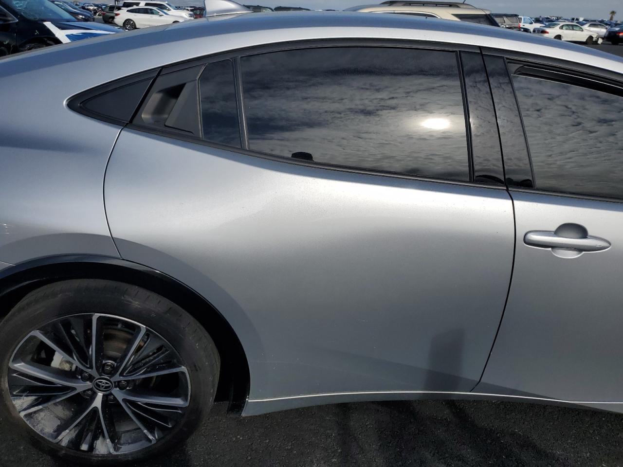 2024 TOYOTA PRIUS LE photo 19
