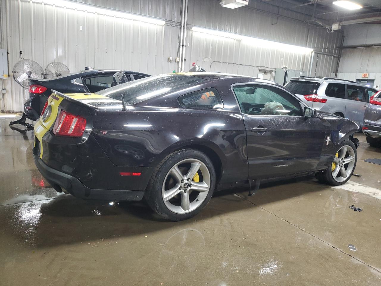 2012 FORD MUSTANG photo 5