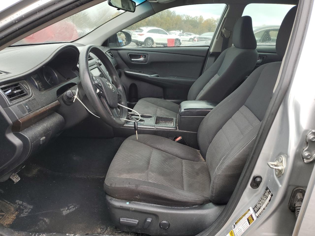 2016 TOYOTA CAMRY LE photo 19