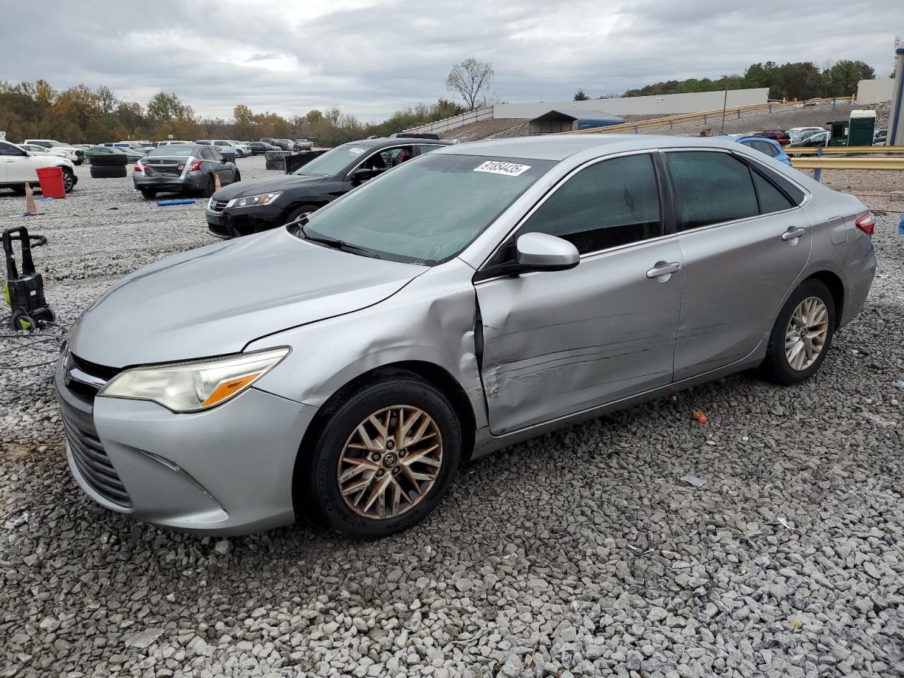 2016 TOYOTA CAMRY