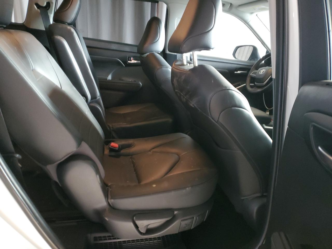 2023 TOYOTA HIGHLANDER HYBRID XLE photo 21