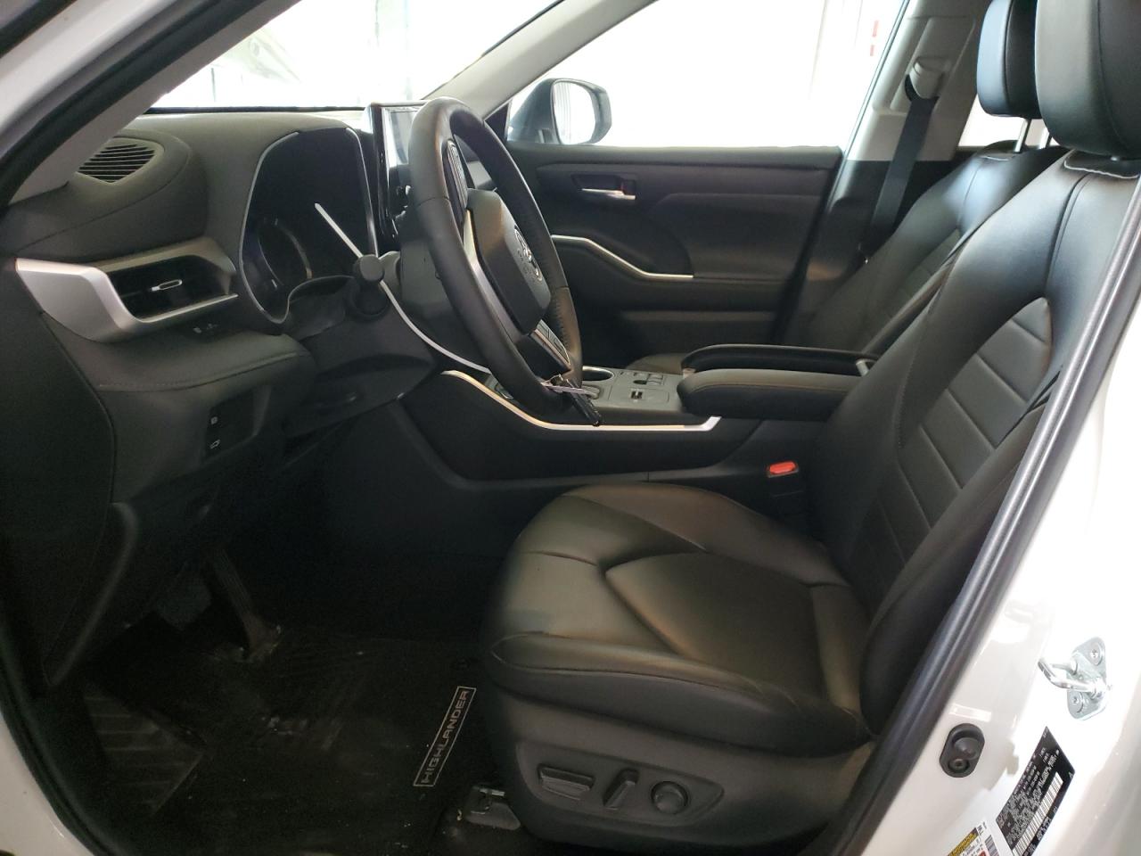 2023 TOYOTA HIGHLANDER HYBRID XLE photo 13
