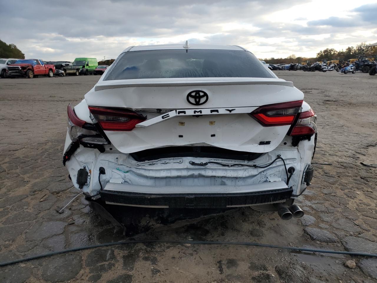 2024 TOYOTA CAMRY SE photo 11
