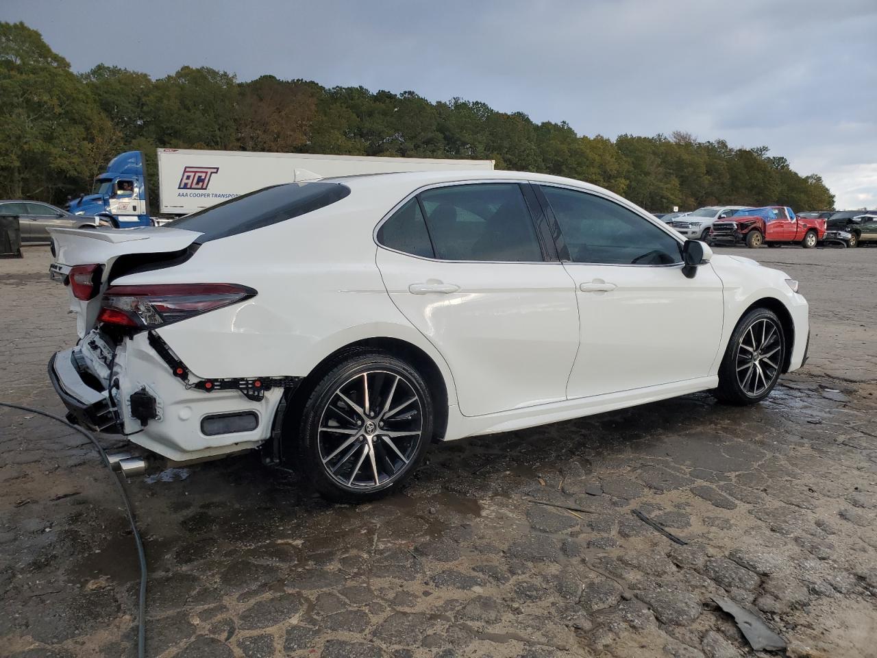 2024 TOYOTA CAMRY SE photo 5