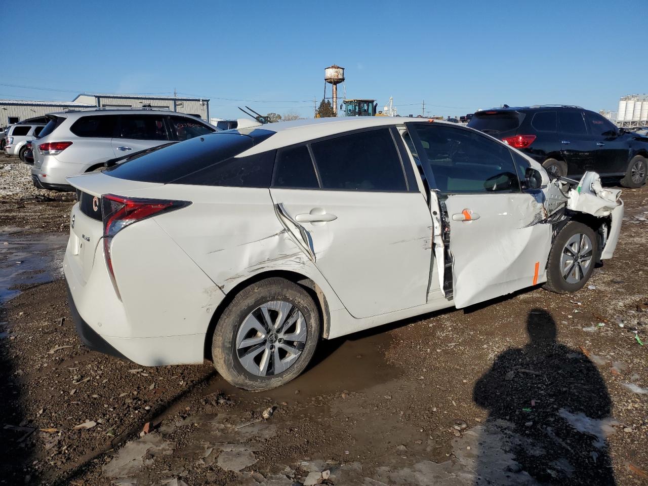 2018 TOYOTA PRIUS photo 3