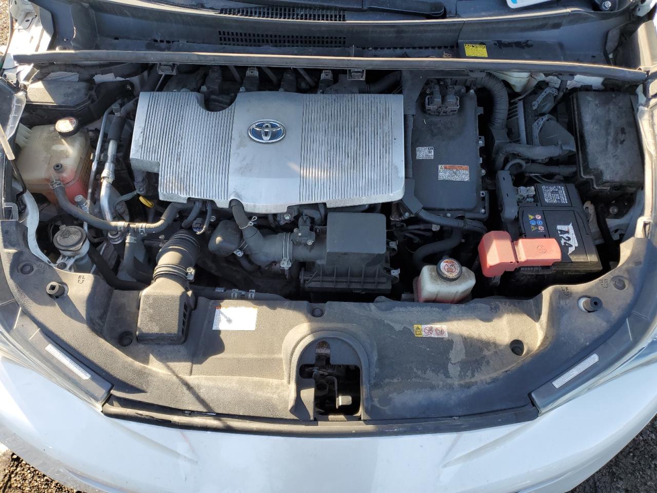 2018 TOYOTA PRIUS photo 11