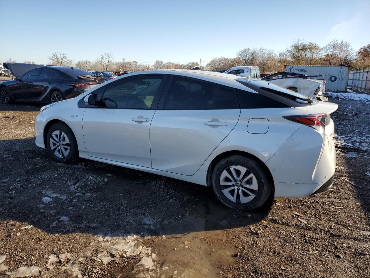 2018 TOYOTA PRIUS photo 2