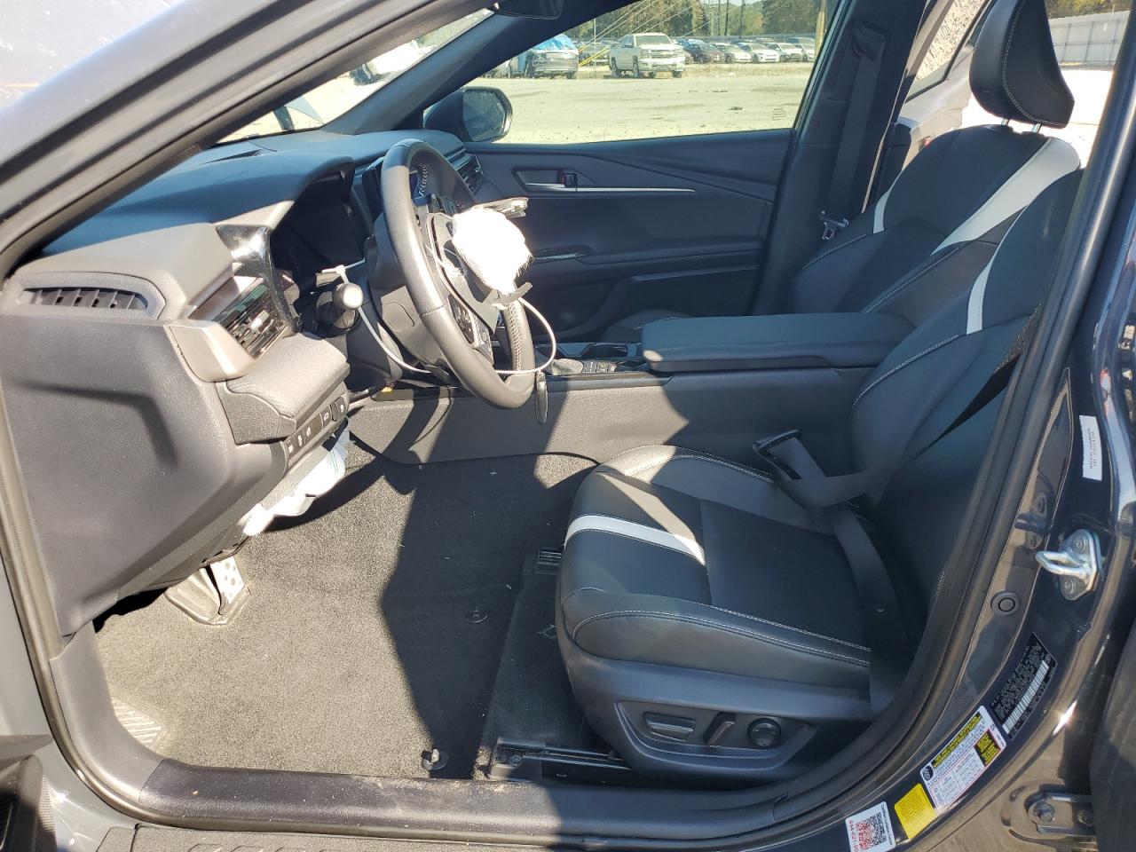 2025 TOYOTA CAMRY XSE photo 13