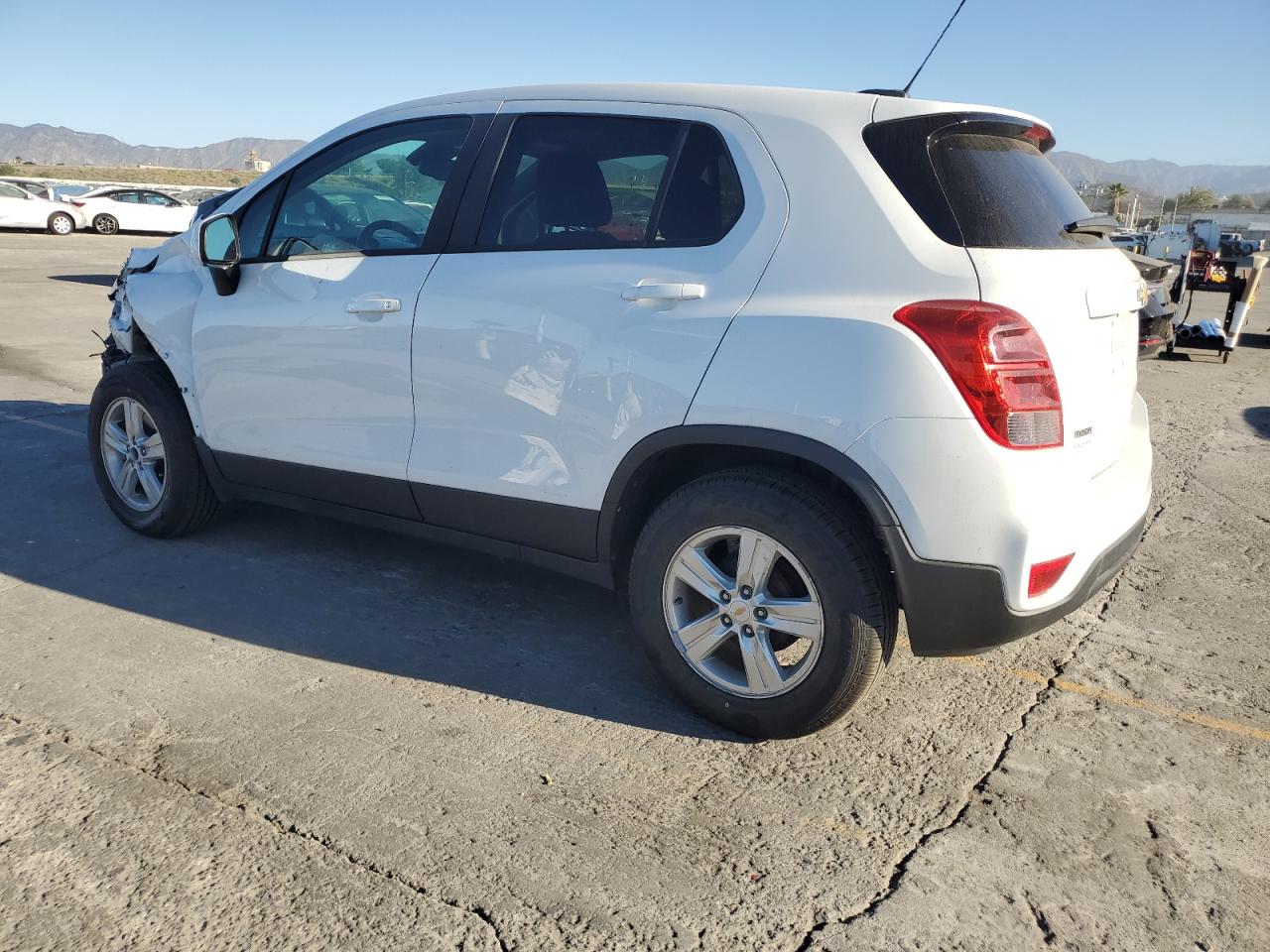 2020 CHEVROLET TRAX LS photo 3