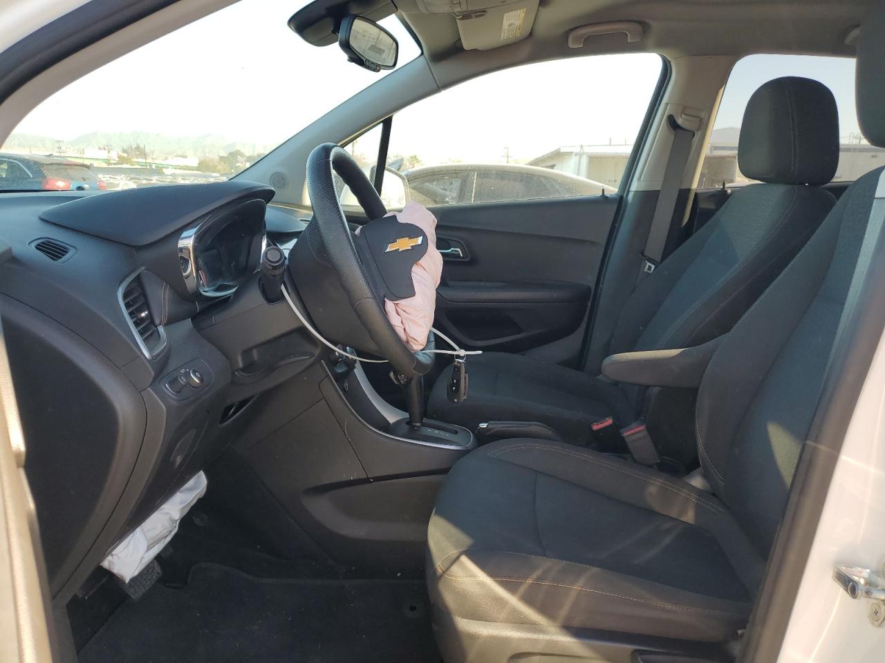 2020 CHEVROLET TRAX LS photo 13