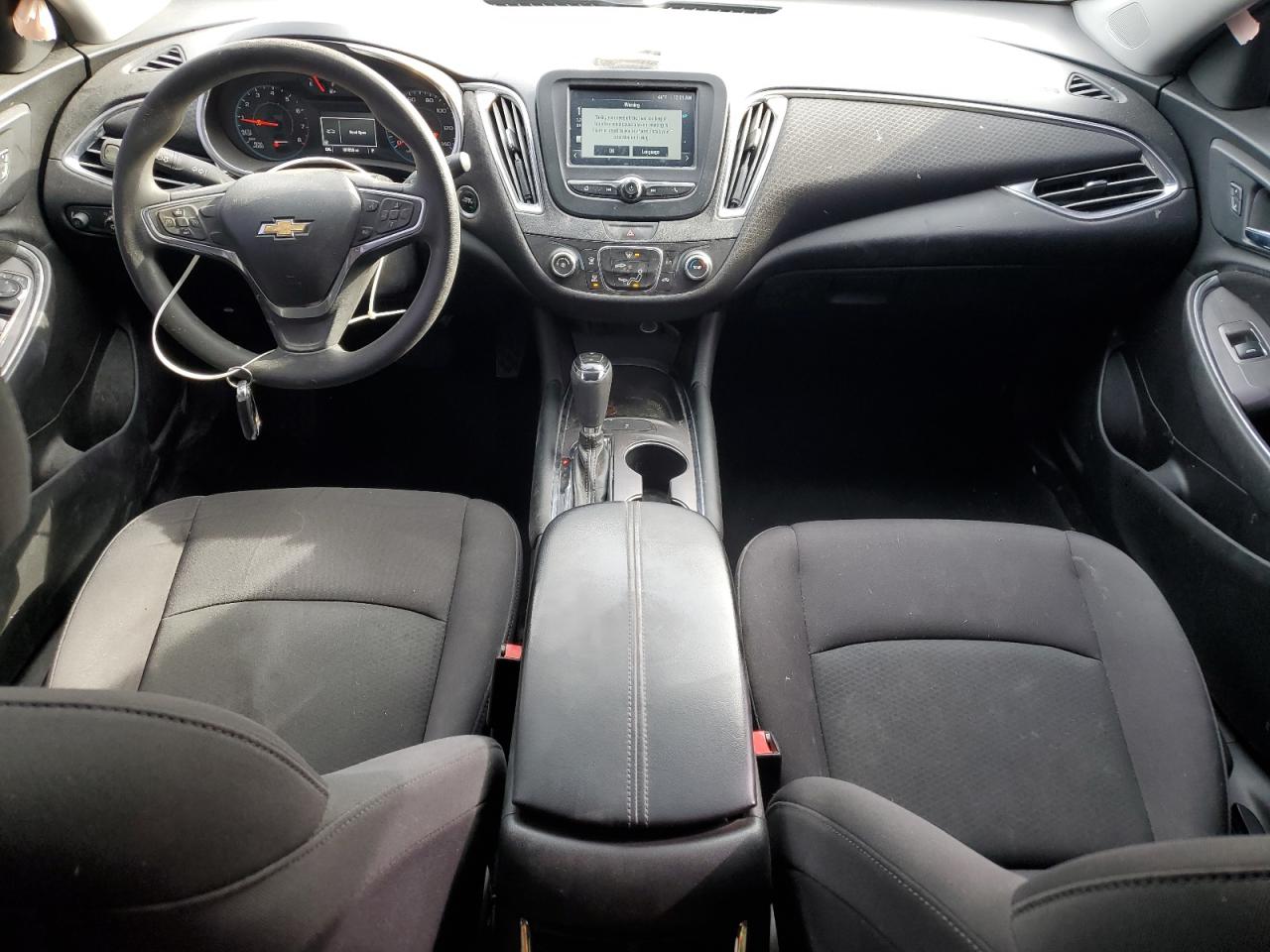 2017 CHEVROLET MALIBU LT photo 8