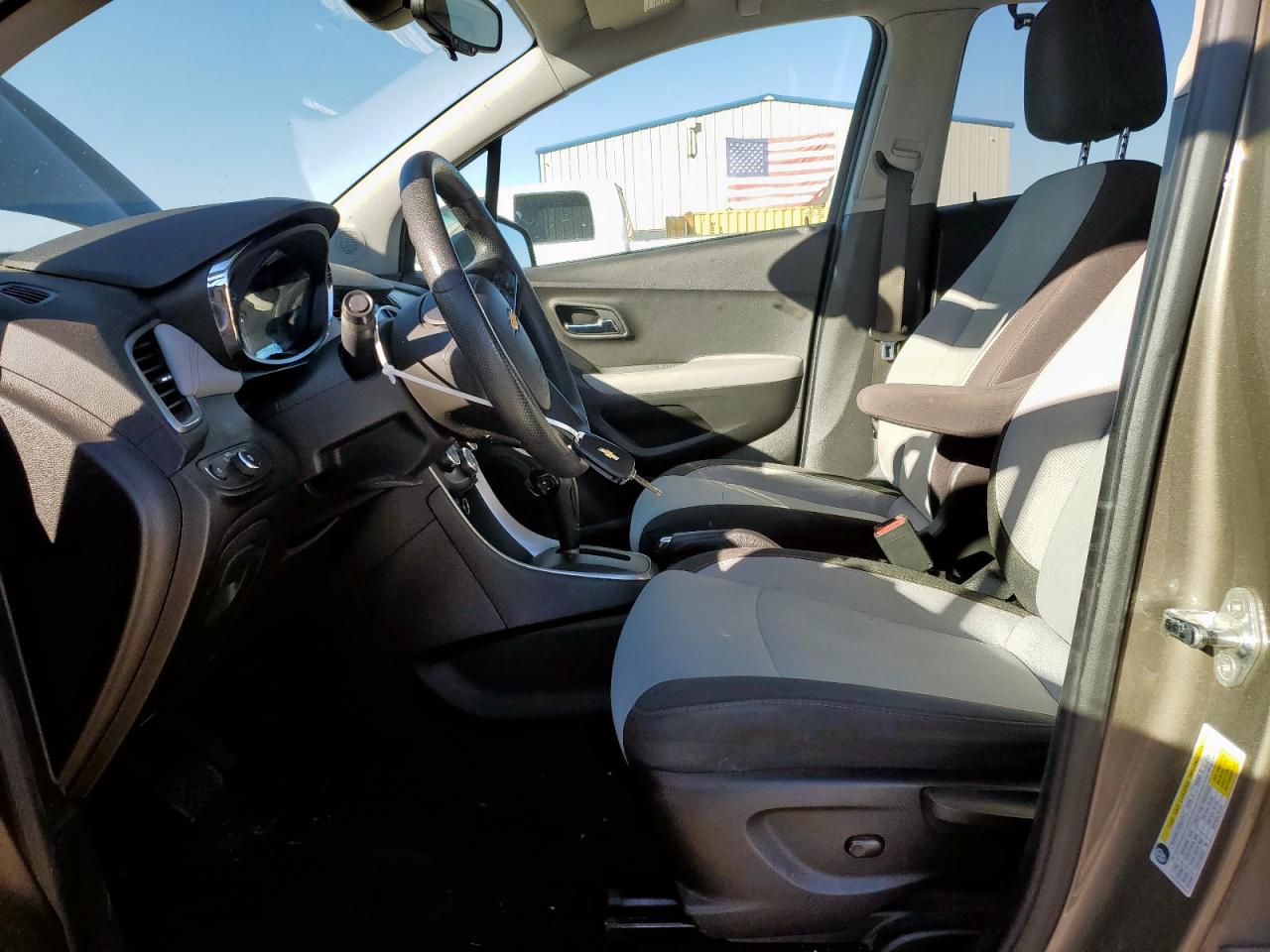 2020 CHEVROLET TRAX LS photo 19
