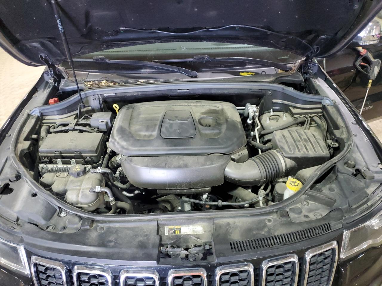 2019 JEEP GRAND CHEROKEE LIMITED photo 12