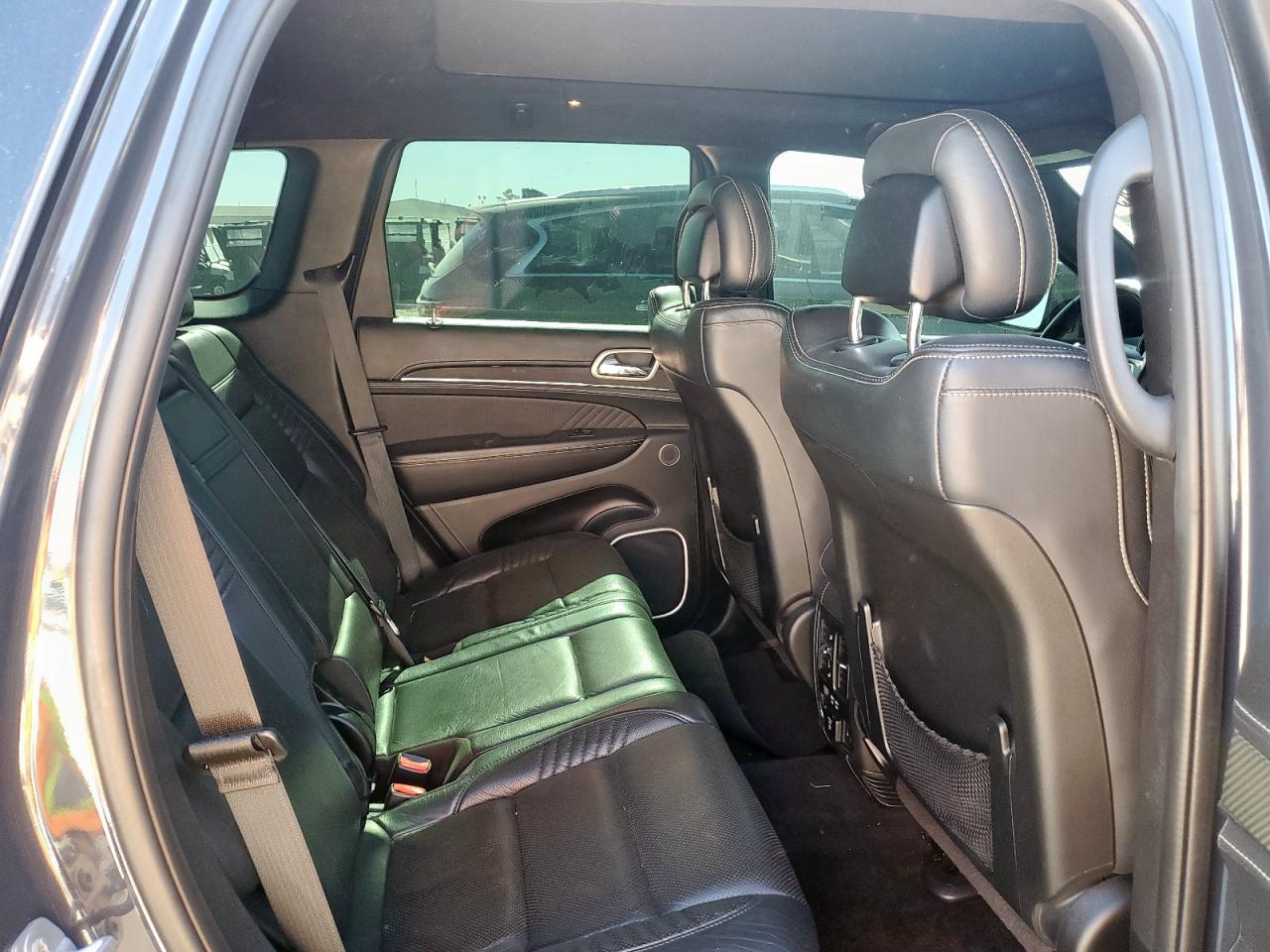 2018 JEEP GRAND CHEROKEE SRT-8 photo 31
