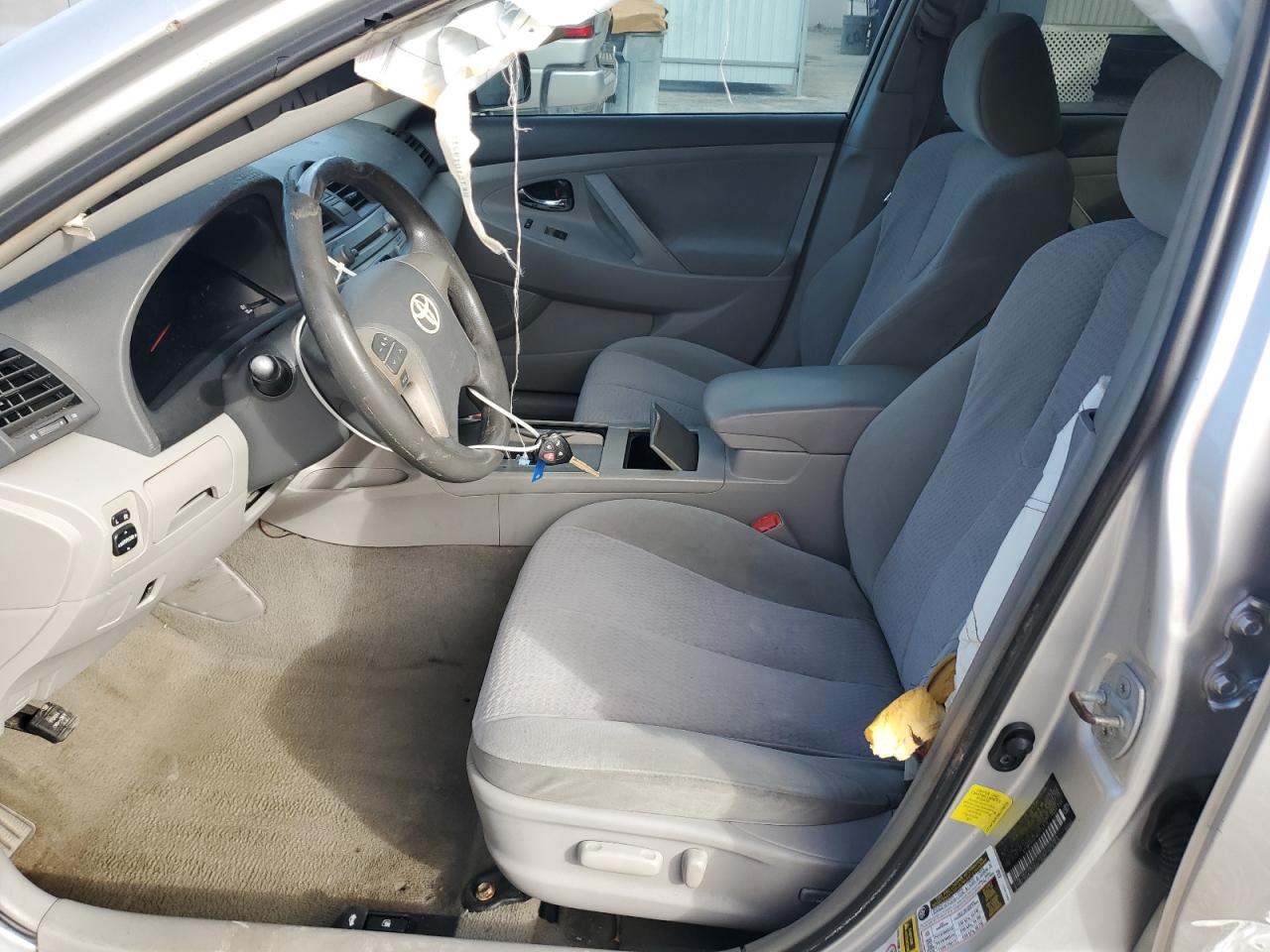 2011 TOYOTA CAMRY LE photo 7