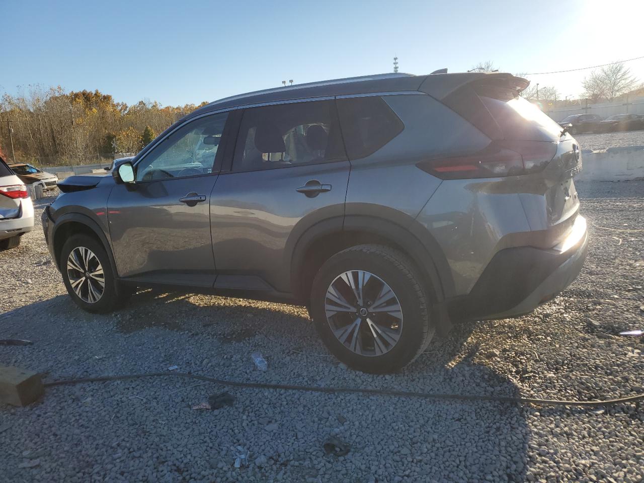 2021 NISSAN ROGUE SV photo 3