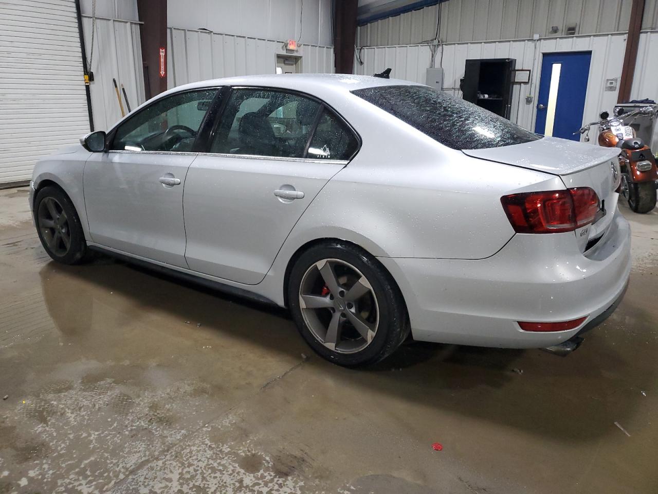 2013 VOLKSWAGEN JETTA GLI photo 3