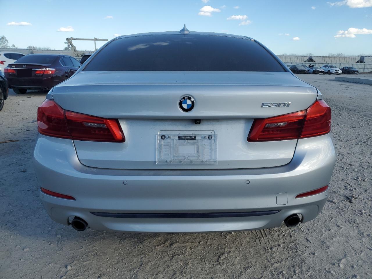 2019 BMW 530 I photo 16