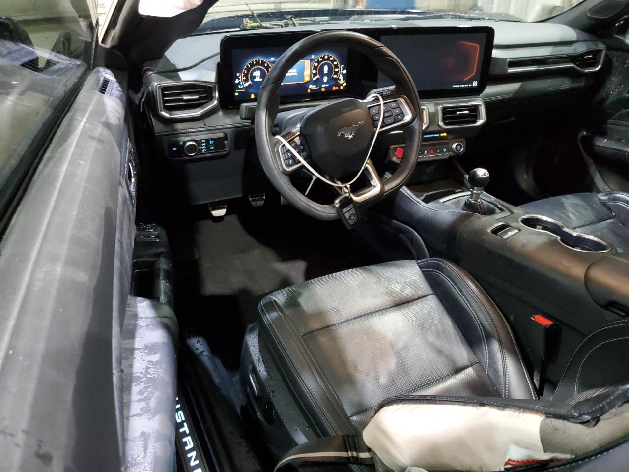 2024 FORD MUSTANG GT photo 15