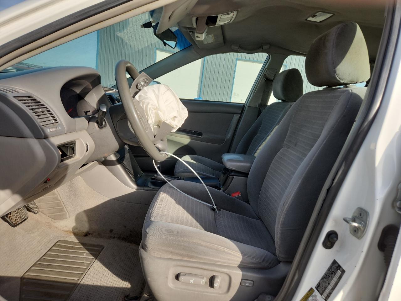 2005 TOYOTA CAMRY LE photo 7