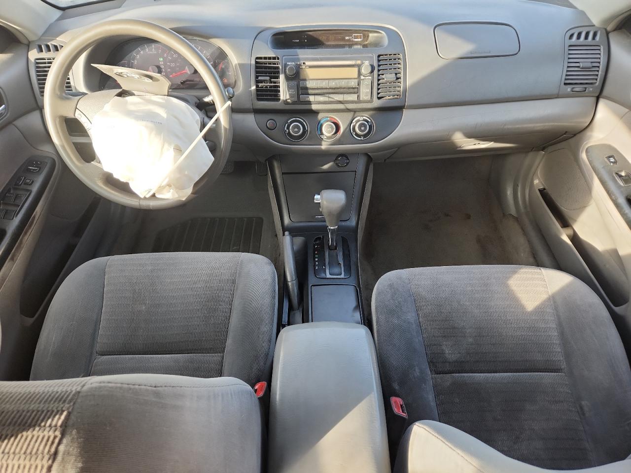 2005 TOYOTA CAMRY LE photo 8