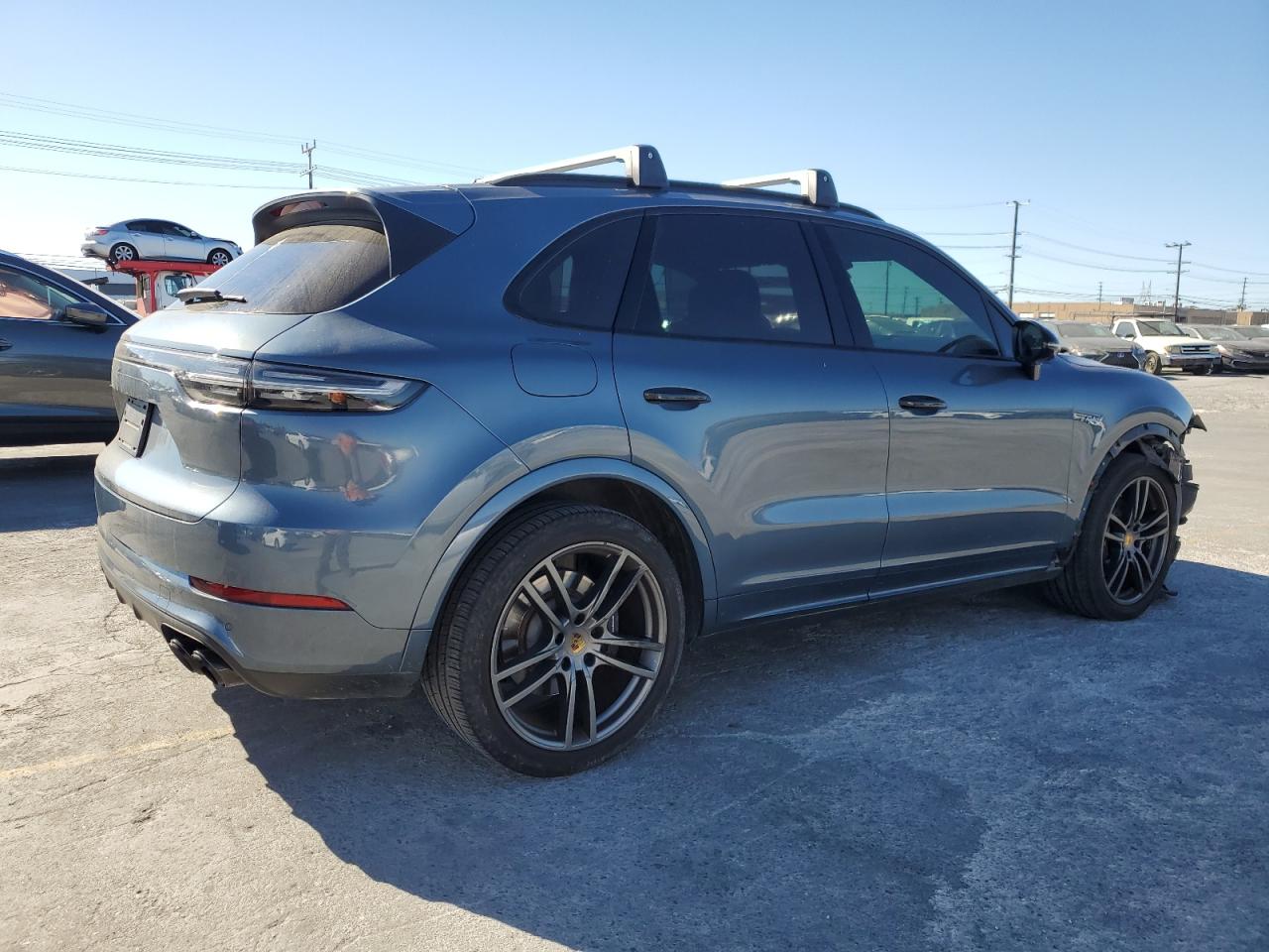 2019 PORSCHE CAYENNE SE HYBRID photo 3