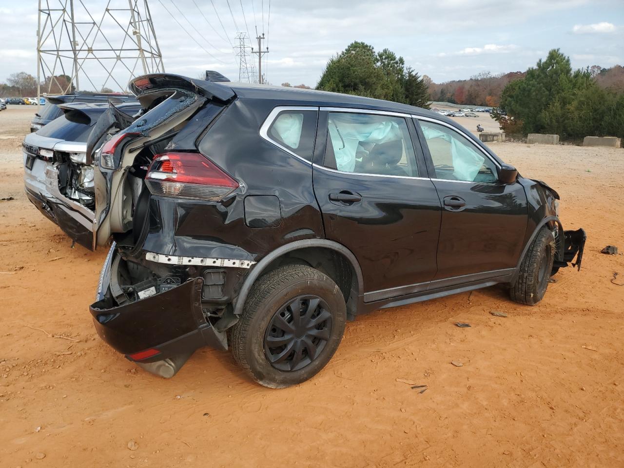 2018 NISSAN ROGUE S photo 3