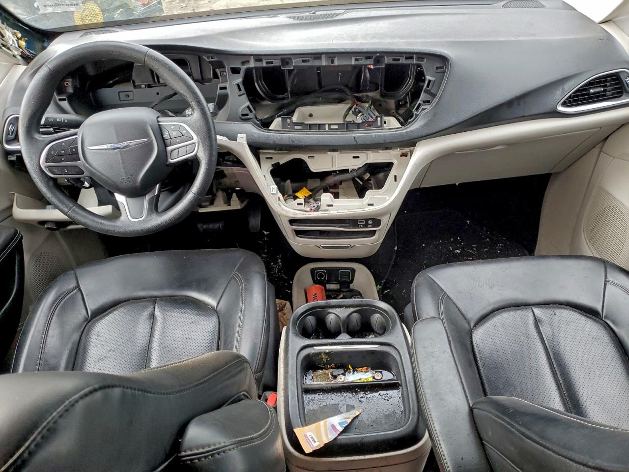 2020 CHRYSLER VOYAGER LXI photo 15