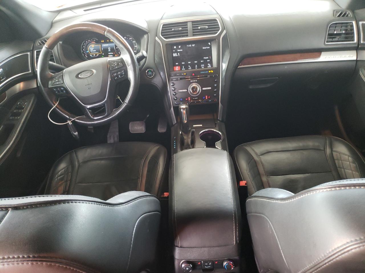2017 FORD EXPLORER PLATINUM photo 15