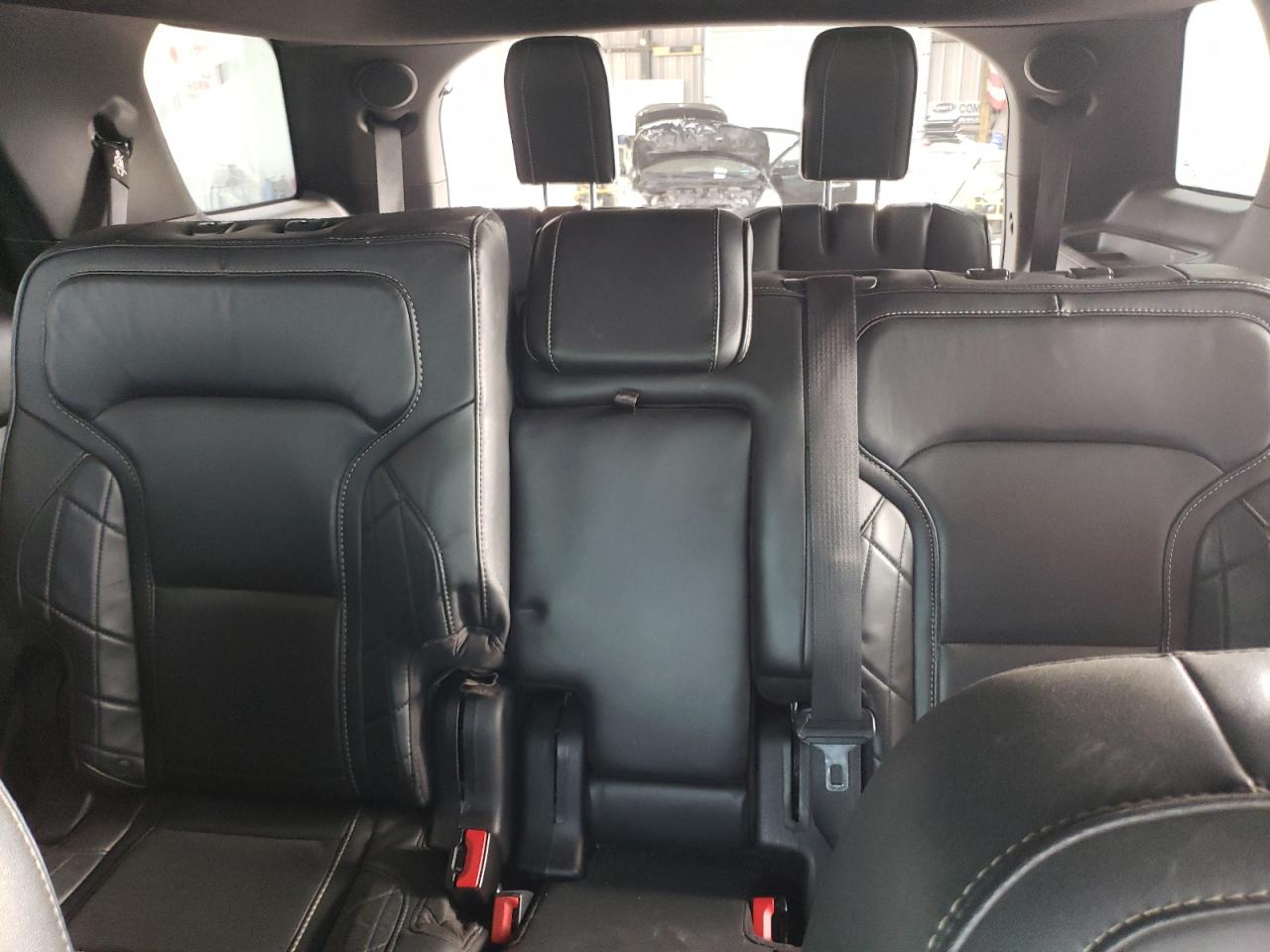 2017 FORD EXPLORER PLATINUM photo 19