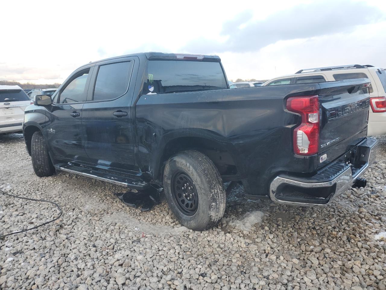 2021 CHEVROLET SILVERADO C1500 LT photo 3