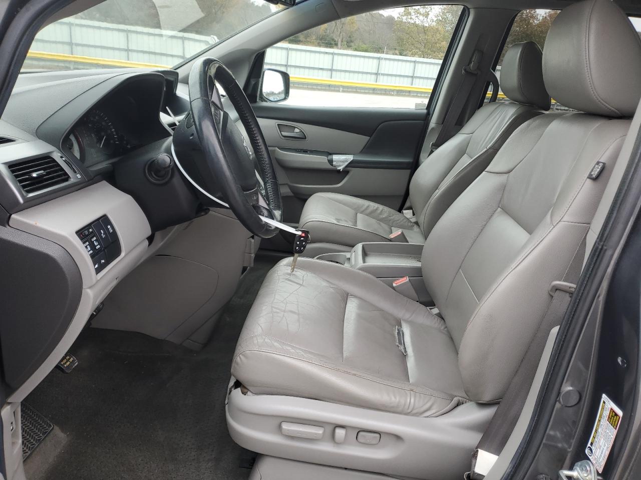 2012 HONDA ODYSSEY TOURING photo 19